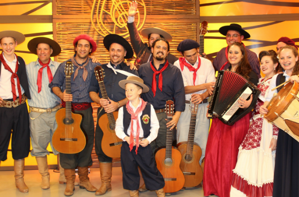 Finalistas do Desafio Farroupilha - O Musical no Galpão Crioulo (Foto: Nice Sordi/RBS TV)