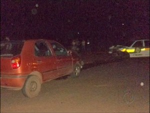 Motorista bate em carro da polícia militar no Paraná (Foto: reprodução RPCTV)