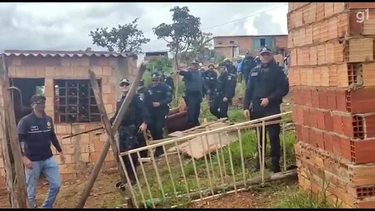 V Deo Pm E Moradores Do Sol Nascente Entram Em Confronto Durante