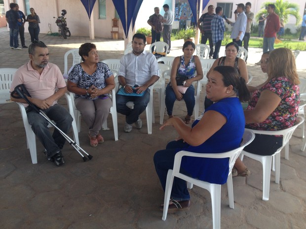 Pacientes se reuniram para cobrar pagamento de casa de apoio (Foto: John Pacheco/G1)