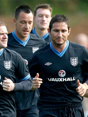 Rooney e Lampard no treino da Inglaterra (Foto: AP)