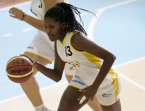 Isabela Ramona, Colégio Divino Salvador (SP), basquete Olimpíadas Escolares em Curitiba (PR) (Foto: Gaspar Nóbrega / Inovafoto)