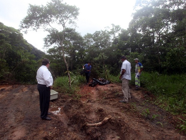 Mulher é encontrada esquartejada e queimada em Bertioga, SP (Foto: Divulgação/Polícia Civil)