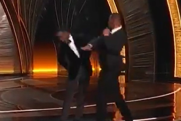 Chris Rock e Will Smith no Oscar 2022 (Foto: Reprodução)