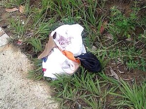 Bebê estava morto em sacola de plástico fechada (Foto: Divulação/ 27ª Cicom)
