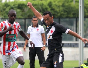 Jefferson, Nenê, Luciano... vote no dono do lance mais bizarro