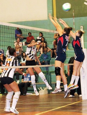 Santos vence Taubaté e garante vaga nos playoffs (Foto: Divulgação / Zerri Torquato)