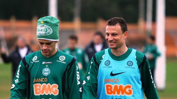 Cleiton e Lucas Mendes no treino do Coritiba (Foto: Divulgação / Coritiba)