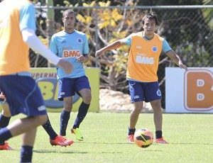 Martinuccio, meia do Cruzeiro (Foto: Denilton Dias / Vipcomm)