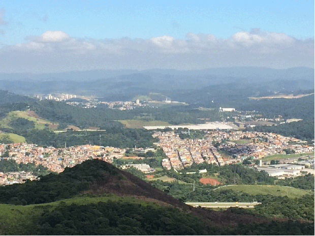 Vista do mirante do Pico do Jaguará, ponto mais alto de São Paulo (Foto: Tatiana Santiago/G1) Vista do mirante do Pico do Jaguará, ponto mais alto de São Paulo (Foto: Tatiana Santiago/G1)