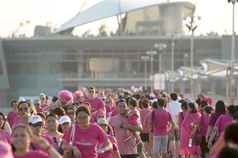 Singapura promeve a Caminhada Rosa, organizada pela Fundação de Combate ao Câncer de Mama