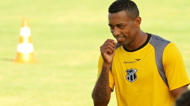 Robert é o novo reforço do ataque do Ceará (Foto: Lucas de Menezes / Agência Diário)