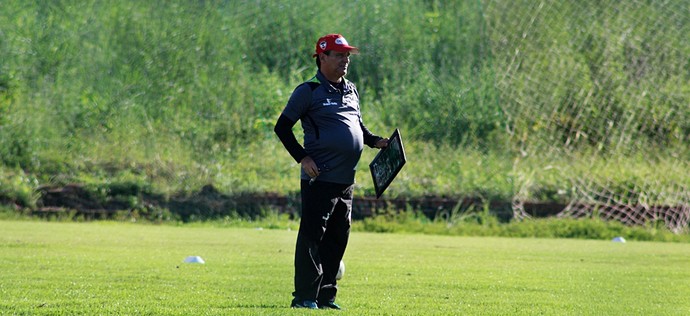 Eduardo Hungaro, técnico do River-PI (Foto: Victor Costa/RiverAC) Eduardo Hungaro, técnico do River-PI (Foto: Victor Costa/RiverAC)