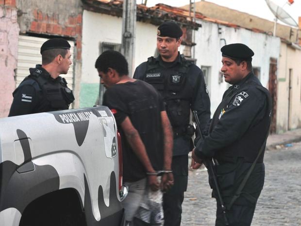 'Operação 75' tem objetivo prender 210 suspeitos de praticar crimes (Foto: Allan de Carvalho/SSP)