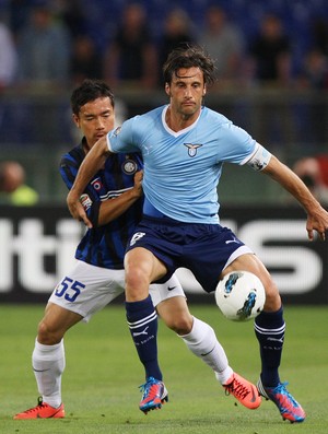 Stefano Mauri em partida pelo Lazio (Foto: Getty Images)