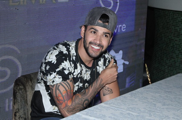Gusttavo Lima (Foto: Amauri Nehn/Foto Rio News)