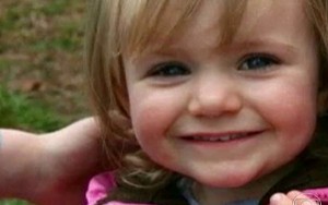 Menino de 5 anos mata irmã de 2 anos com tiro (Rede Globo)