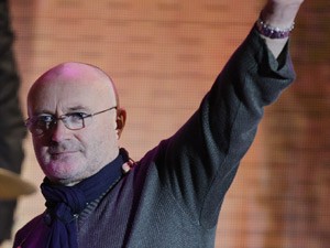 O músico britânico Phil Collins em foto de outubro de 2010 (Foto: Luca Bruno/AP) O músico britânico Phil Collins em foto de outubro de 2010 (Foto: Luca Bruno/AP)