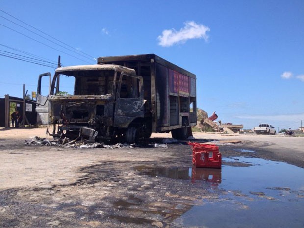 G Em Pe Caminh O Que Transportava Refrigerante Pega Fogo Na Br