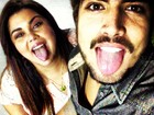Caio Castro e Fabiana Karla mostram língua e se divertem fora de cena