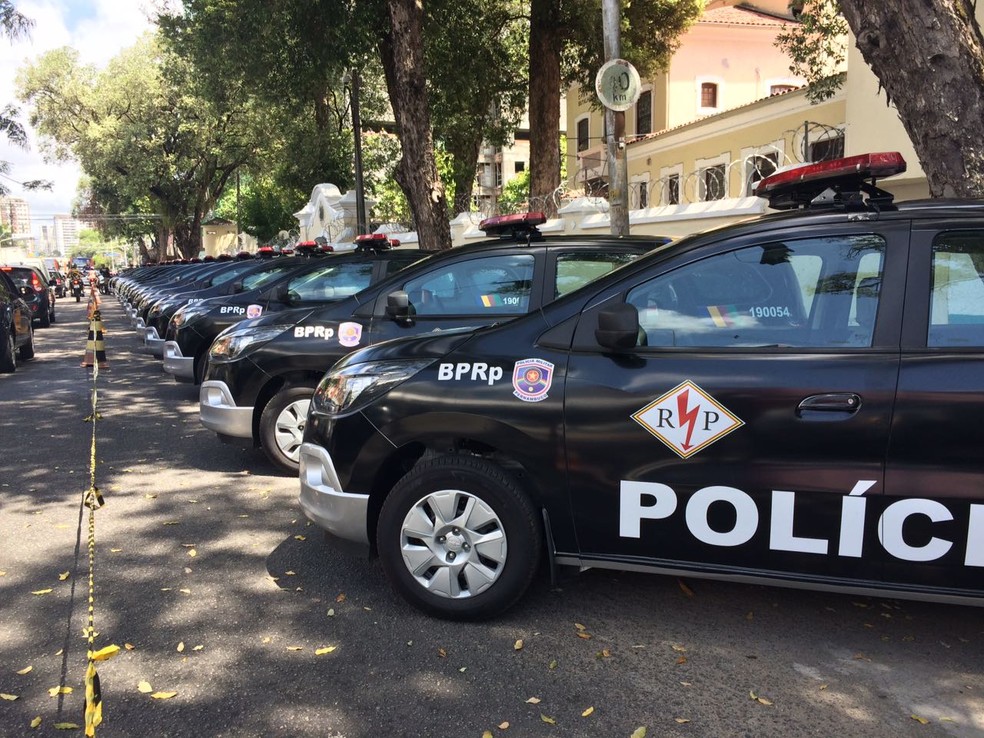 Novos carros foram entregues oficialmente nesta segunda-feira (23) para a PM de Pernambuco (Foto: Thays Estarque/G1)