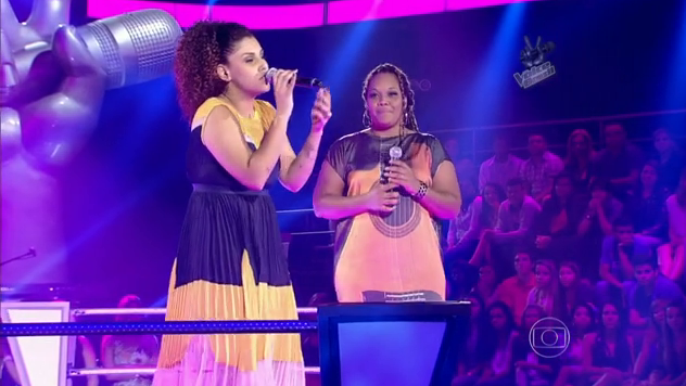 Amanda Amado e Gaby Moura batalham pela permanência no programa.  (Foto: Reprodução / TV Globo)