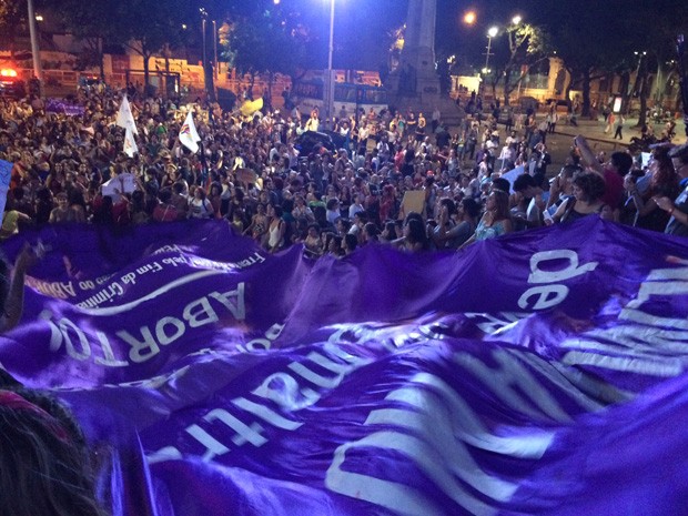 Manifestantes lotaram a Cinelândia (Foto: Daniel Silveira/ G1)