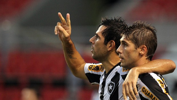Herrera gol Botafogo (Foto: Fernando Soutello / AGIF)
