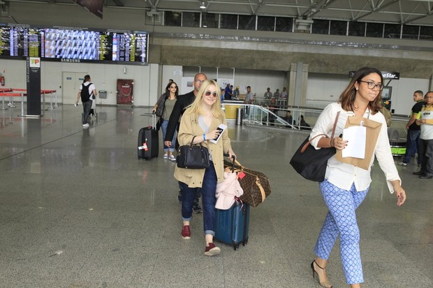 Dakota Fanning chega ao Rio de Janeiro (Foto: Gabriel Reis e André Freitas / Agnews)