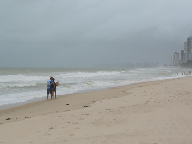 Pouca gente foi às praias do Grande Recife (Foto: Vitor Tavares / G1)