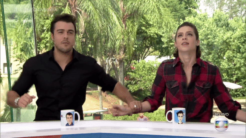 Os dois capricharam na malemolência (Foto: TV Globo)