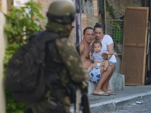 Exército vai dar continuidade ao processo de pacificação que começou no dia domingo (30). (Foto: Erbs Jr./Estadão Conteúdo)