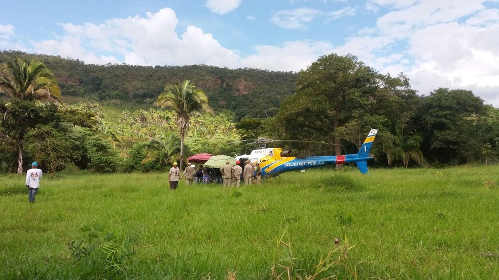 Militar foi resgatado pelo helicóptero da SSP (Foto: Nathália Henrique/TV Anhanguera)