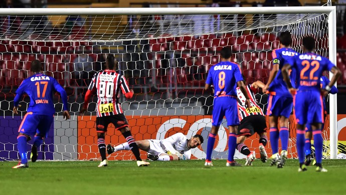 são paulo x sport (Foto: Marcos Ribolli)