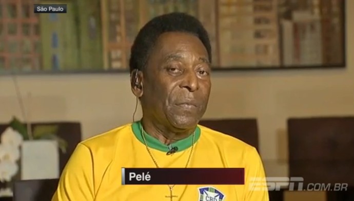 Rei do Futebol se emociona com queda de avião da Chapecoense (Foto: Reprodução Espn Brasil)