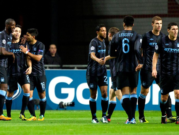 Samir Nasri comemora gol do Manchester City contra o Ajax (Foto: Reuters)