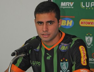 Meia Eduardo foi relacionado para enfrentar o Vitória, nesta quarta (Foto: Divulgação/AFC)