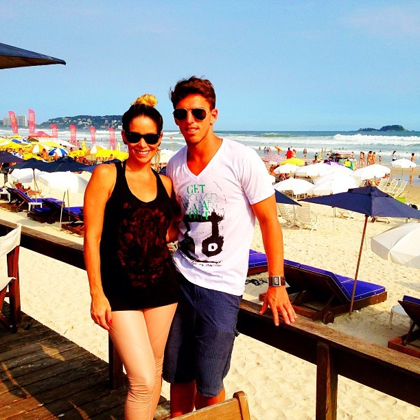 Danielle Winits com o namorado, Amaury Nunes, no Guarujá (Foto: Instagram/Reprodução)