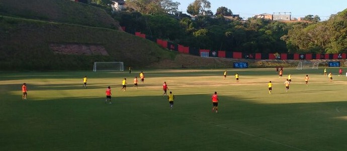 vitória; treino vitória (Foto: Thiago Pereira)