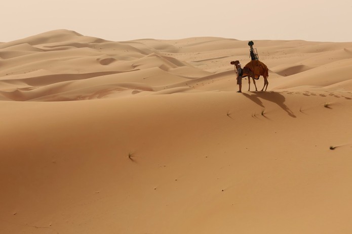 Trekker do Street View foi montado em camelo para fazer imagens (foto: Reprodução/Google)