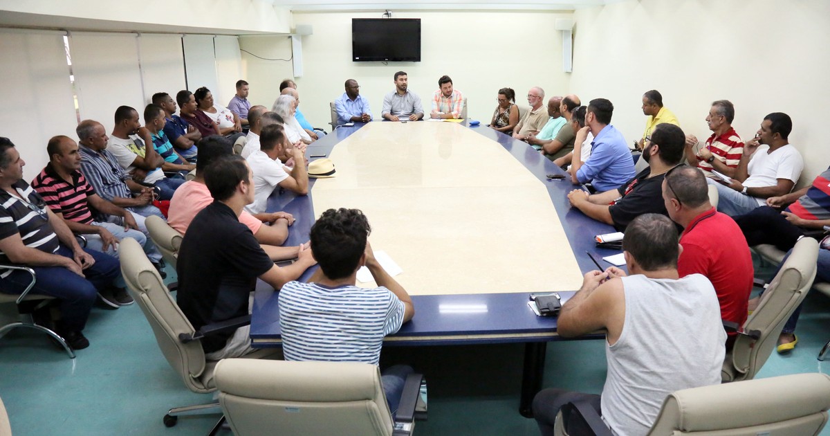 Reunião na Câmara de Mogi das Cruzes recebe motoristas do Uber - Globo.com