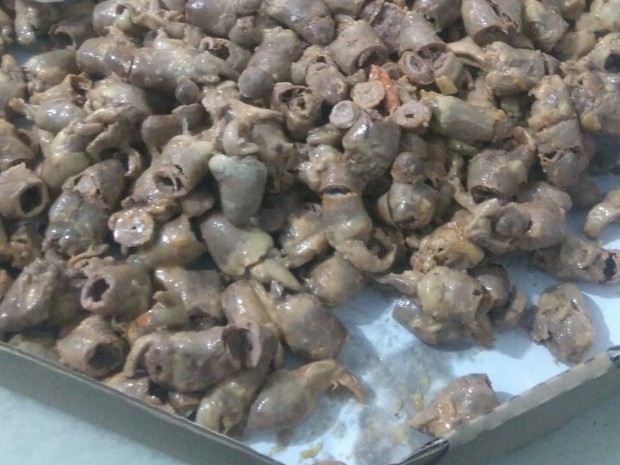 Maconha estava escondida dentro de corações de frango (Foto: Divulgação / Depen)
