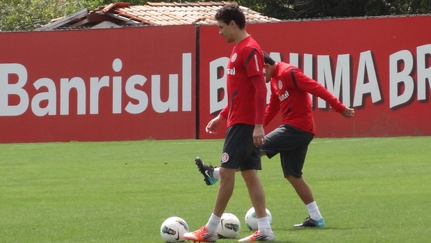 Bolívar zagueiro Inter (Foto: Tomás Hammes / GLOBOESPORTE.COM)