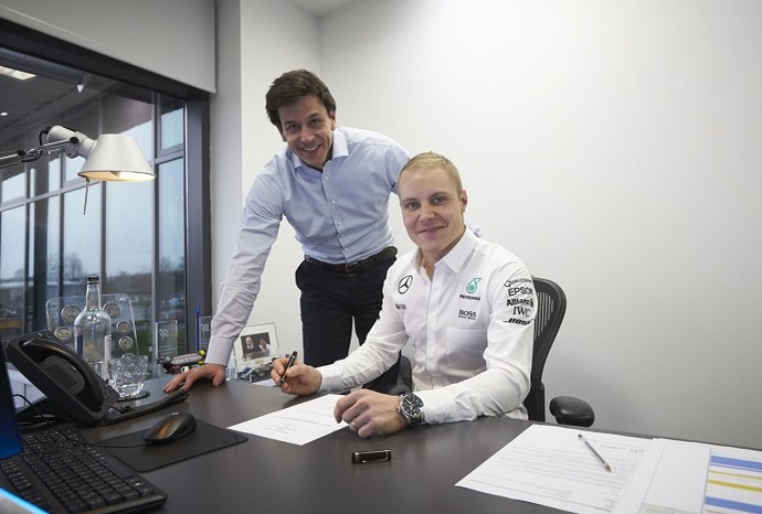 Wolff e Bottas (Foto: Mercedes F1)