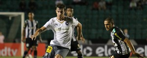 Botafogo supera gol contra, marca no fim e empata com Figueirense (Anderson Pinheiro/Estadão Conteúdo)