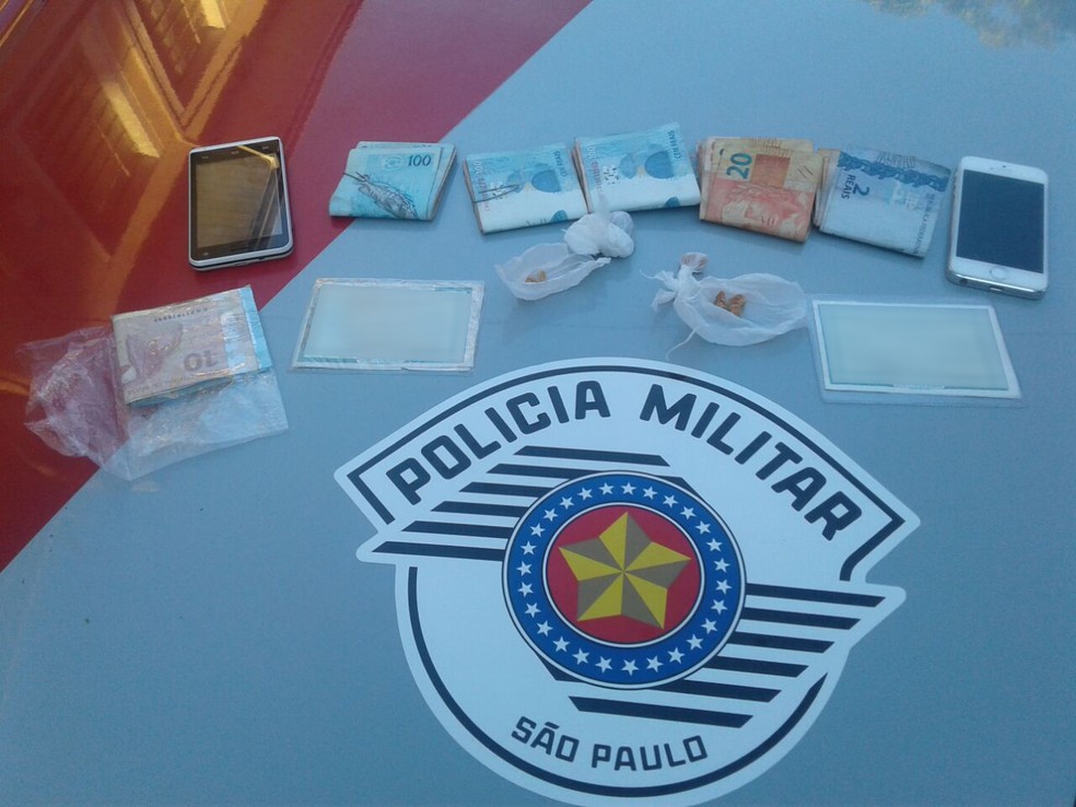 Dinheiro foi apreendido pela PM, em Presidente Prudente (Foto: Polícia Militar/Cedida)
