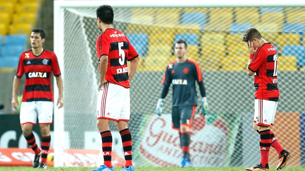 Adryan derrota Flamengo Atlético-PR (Foto: Alexandre Cassiano / Ag. O Globo)