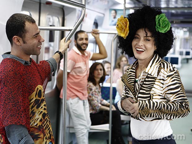 Rodrigo Sant'anna e Angélica se divertem em trem (Foto: Inácio Moraes / TV Globo)