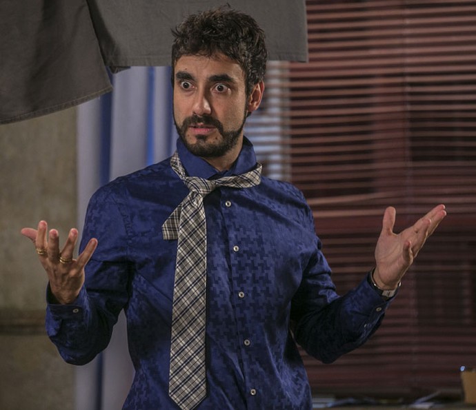 Leozinho pensa em matar Aparício para não ser descoberto (Foto: Inácio Moraes/Gshow) Leozinho pensa em matar Aparício para não ser descoberto (Foto: Inácio Moraes/Gshow)