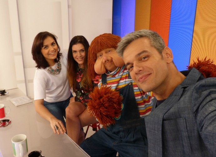 Simony, Fofão, Monica Iozzi e Otaviano Costa nos bastidores do Vídeo Show (Foto: Adam Scheffel/Gshow)